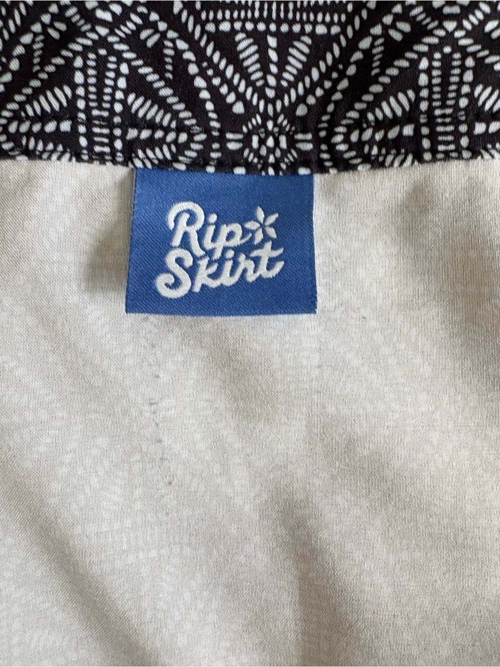 Ripskirt Hawaii Black & White Geometric Midi Wrap Skirt - Picture 2 of 5